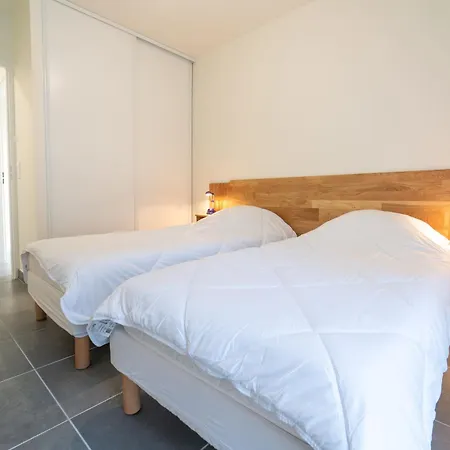 Neuf A : Confort & Proximite De La Avec Parking - Fr-1-50-155 Apartment *