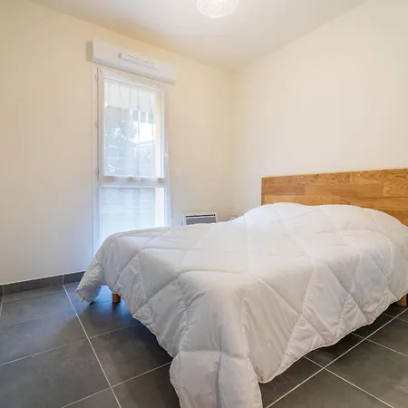 Apartment Neuf A : Confort & Proximite De La Avec Parking - Fr-1-50-155 *
